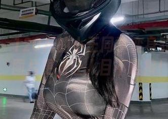 微密圈 – 120斤的小王同学变身豹纹女神，图片更新让人目不暇接！