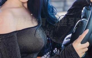长城之巅的丝袜之舞，爱丝写真集热辣下载中！