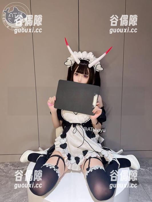 AT鲨的白裙写真：无圣光反转，陷入光影迷局！