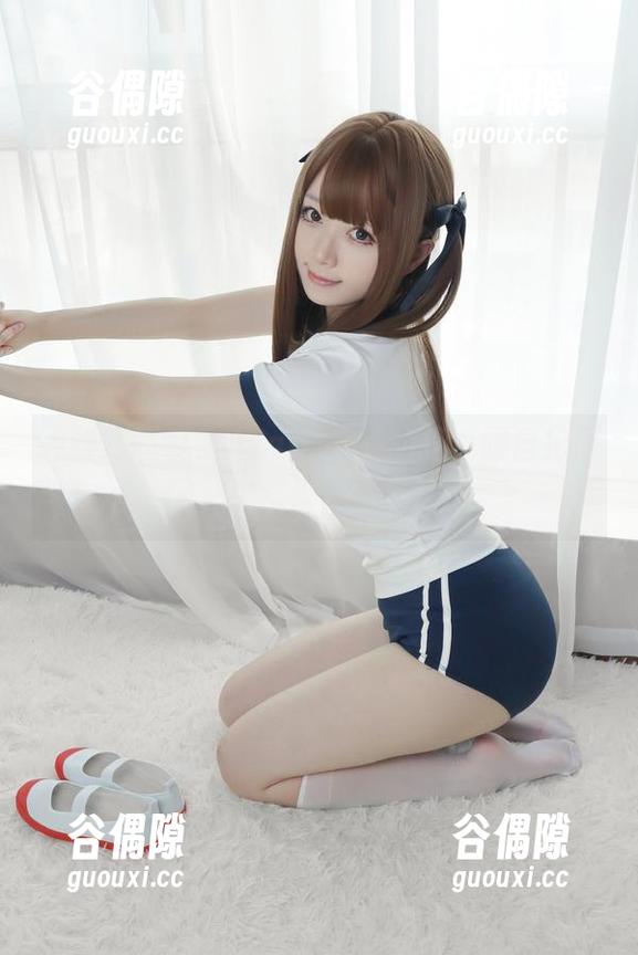 神秘？搞怪？Asagiriai的巫女服自拍原图，满满都是反差萌。