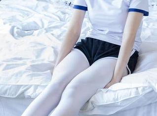 BoBoSocks袜啵啵 – 在华伦天奴高跟鞋的世界里，小甜豆无圣光图片闪耀
