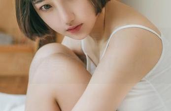 GIRLT果团网 – 不只是御姐，还是成熟的诱惑，林弯弯美图下载让你欲罢不能！