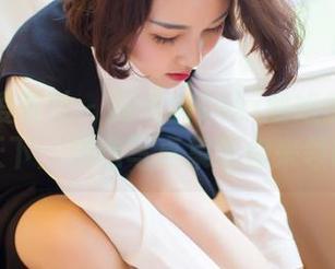 IMiss爱蜜社 – 跟着Winki丝姬的美足走天下：精选写真集等你来领略