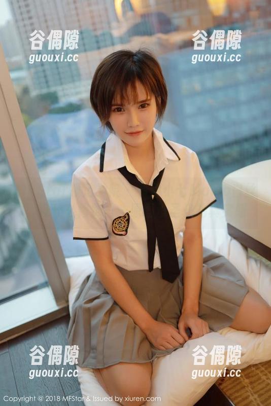 MFStar模范学院-伊小七MoMo MFStar模范学院 - 看伊小七MoMo白丝,没什么修饰——原图没圣光的真实感