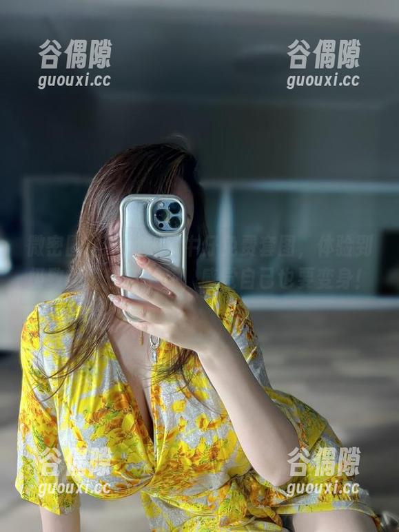 微密圈 - 看MIYA牛仔免费套图，体验到极致的随性与个性，感觉自己也要变身！
