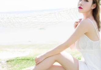 MiStar魅妍社 – 写真作品里的刘懿萱Yoyo，海边的每一缕风都是柔情似水的代言。