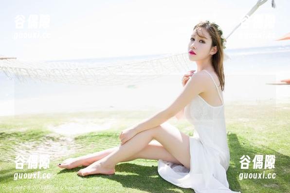 MiStar魅妍社-刘懿萱Yoyo MiStar魅妍社 - 写真作品里的刘懿萱Yoyo,海边的每一缕风都是柔情似水的代言。