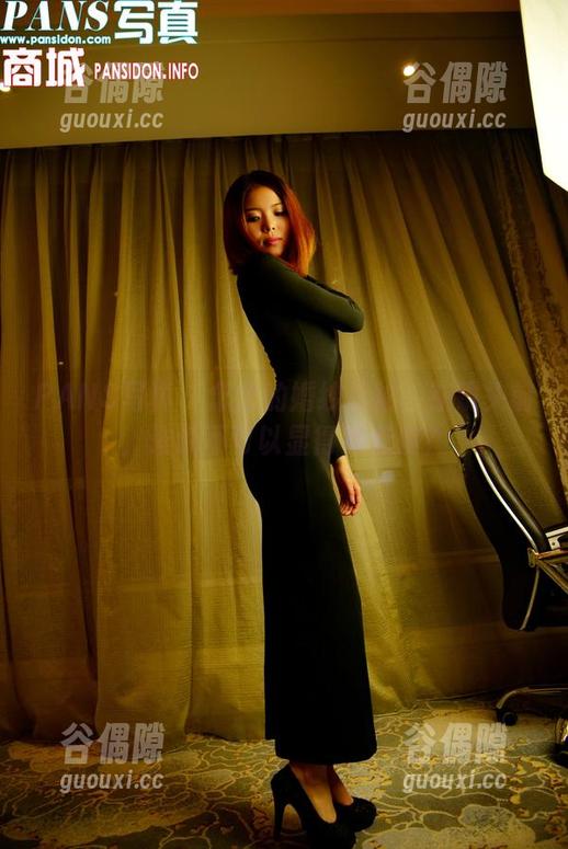 PANS写真 - 念念的婚纱私拍：在镜头前，谁说不可以显得有点傻？