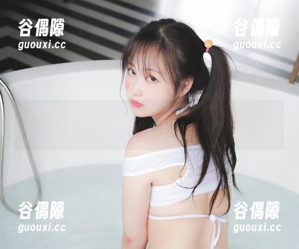 最新图库：Sia(시아)的裸足，走出生活的千层纱！