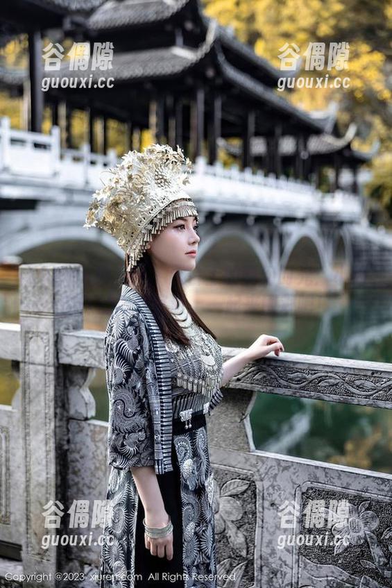 Xiuren秀人网 - 天台上的梦幻时光：小肉肉咪的图包资源，一起来围观吧！