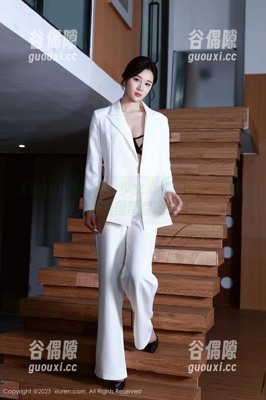 Xiuren秀人网 - 少女心雪雪的水手服世界：让美图带你遨游海洋
