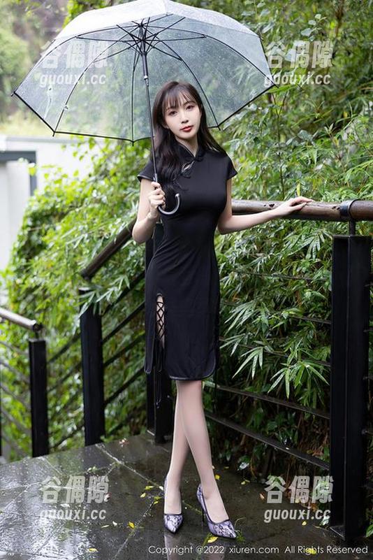 Xiuren秀人网-心妍小公主 Xiuren秀人网 - “心妍小公主泳衣图包:适合在沙滩上和海浪互怼!”快来下载,看看她是怎样游得像鱼的!