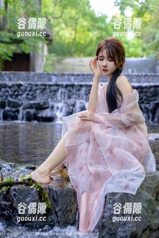 Xiuren秀人网-慧敏Vivi Xiuren秀人网 - 温暖的浴缸:慧敏Vivi的美图,就像冬日的阳光,快来下载温暖自己!