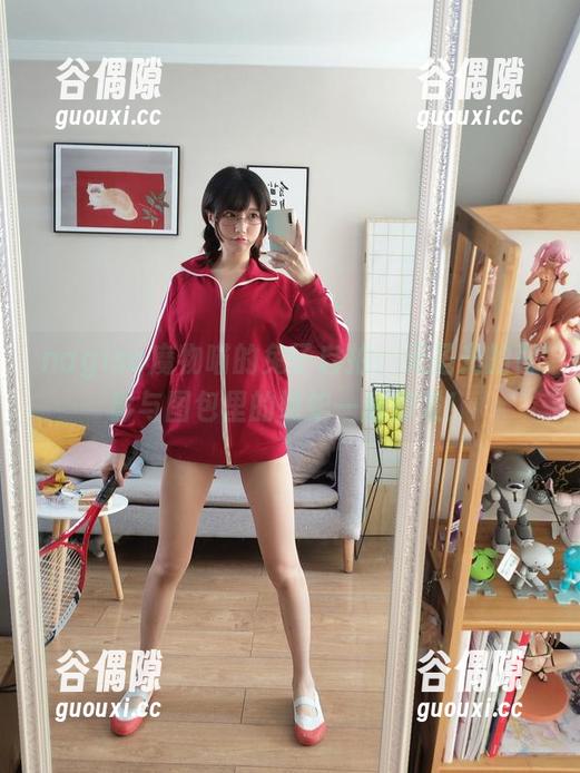 nagisa魔物喵的兔子自拍：无圣光的背影与图包里的嫉妒一触即发！