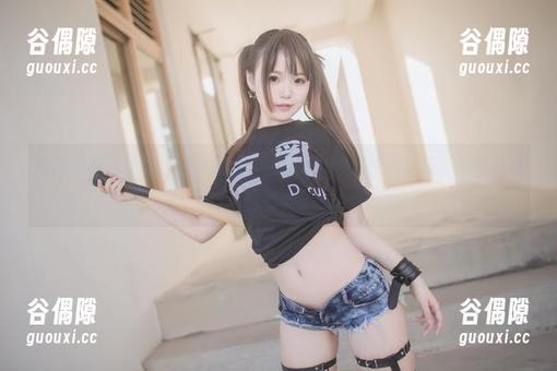 最新写真大揭秘，妹汤物语：yoko夏宅的校服穿搭，竟有点儿小心动？