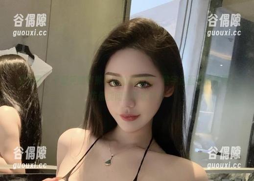 微密圈 - 不爱笑的赛琳和她的高跟鞋：数字油画中的美图，仿佛能闻到香水味！