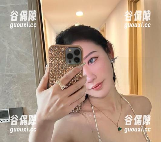 微密圈 - 没有皮衣的不爱笑的赛琳不可怕，高清图库里仍是女神！