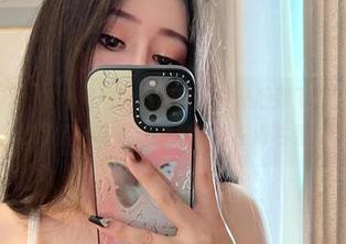 微密圈 – 不爱笑的赛琳的私房美图真是潮到飞起，御姐天花板级别的存在让我忍不住左滑右看！