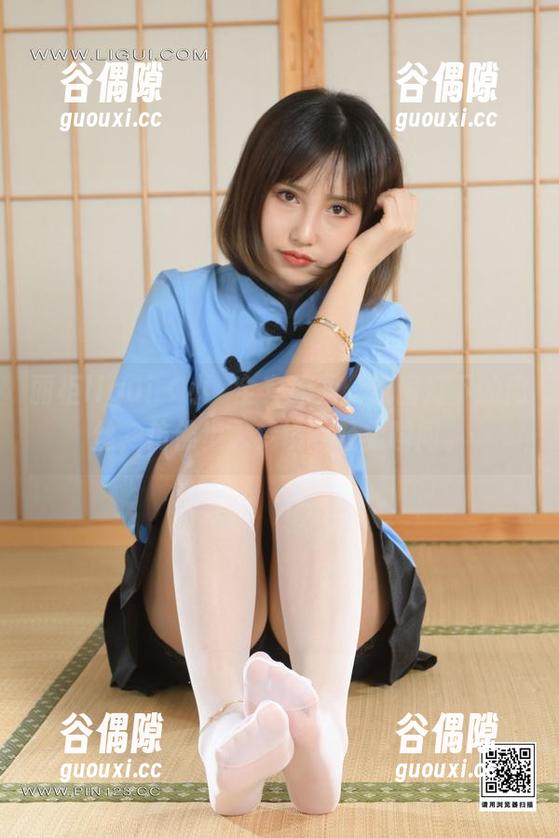 丽柜ligui - 小發全套原图，氛围灯下的肉丝，仿佛步入梦境的轻柔瞬间。