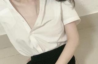 哎哟，倦倦喵的妹妹写真，这些图片真是让我肾上腺素飙升啊！