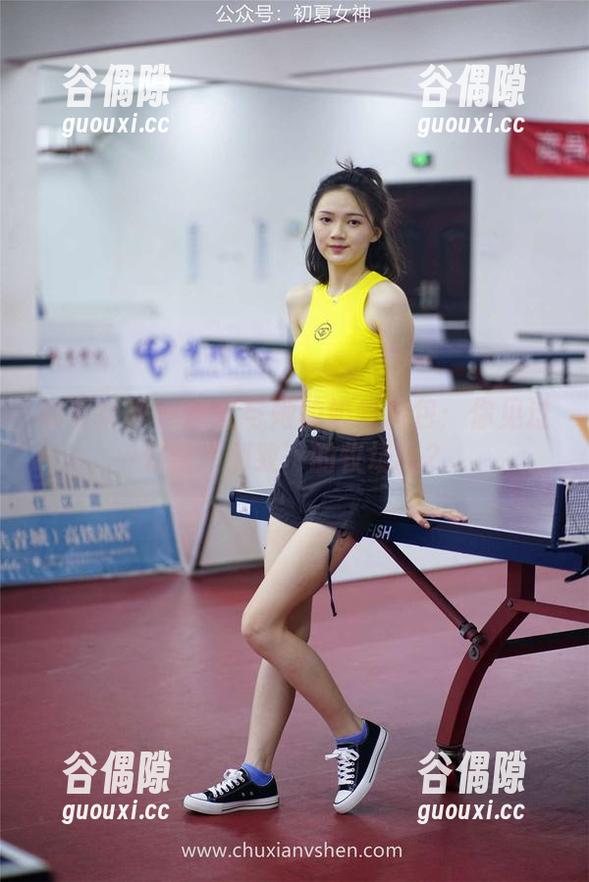 初夏女神 - 安妮与她的奶牛图包：你见过如此‘别致’的牧场吗？