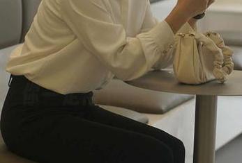 初夏女神 – 打破次元壁！柒柒女仆的图片你一定得下载收藏的！