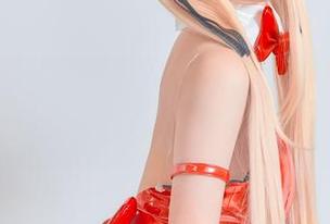 泡澡也能姿势百变？名濑弥七浴缸限定，随时更新的美好瞬间！