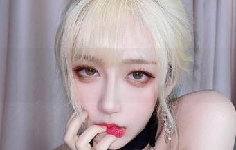 啾小妍Deer春游特辑：泳衣写真集让水都忍不住流口水！