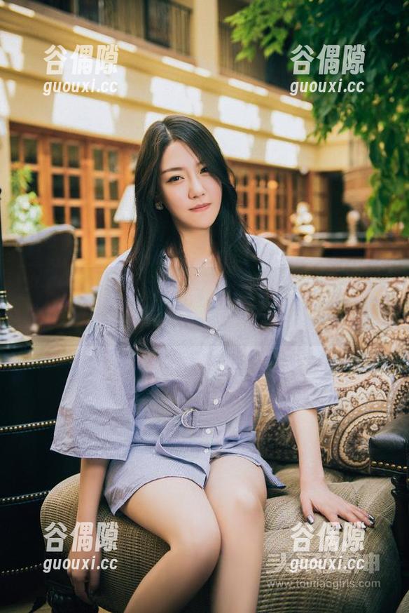 头条女神 - 你没见过的刘瑾希：维纳斯之爱的原图，照片里埋藏的心事慢慢浮现。