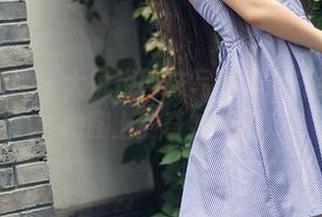 头条女神 – 大悦悦网袜写真集：光线打在她腿上的奇妙氛围