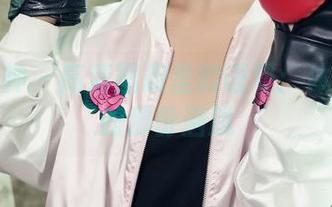 头条女神 – 高清图册里的语溪：体操服中的那份洒脱