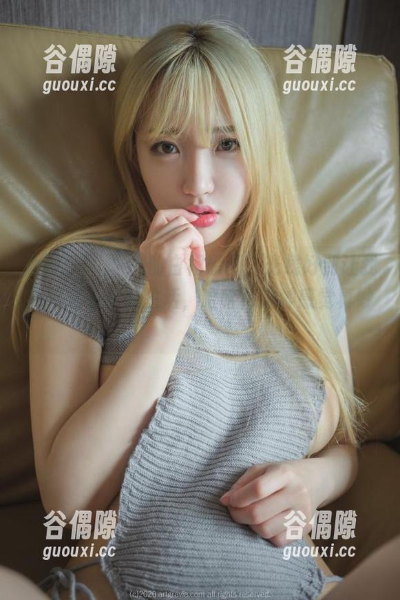 孙乐乐(손예은)的白裙原图，光线好到让我一秒忘了我的生活，哈哈，这种感觉真妙！