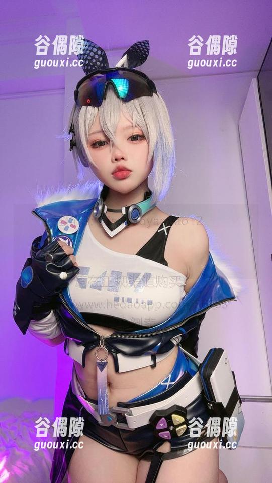 小瑶幺幺的“甘雨海灯节礼服”套图，光是名字就让我无限遐想，怎么如此能戳到我心里？