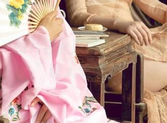 尤果网 – 图片还是原图？“娜依灵儿女友”让人想多了。