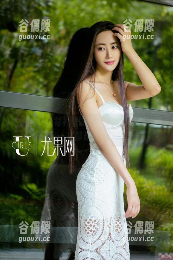 尤果网 - 白衬衫里的小喜：高清写真，仿佛每一寸都是春风的味道