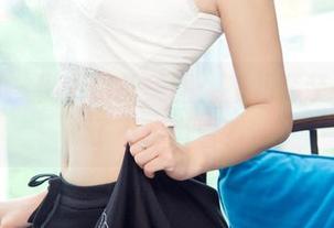 尤果网 – 倒胃口的美图：蜜儿套装，谁看了不想再看？