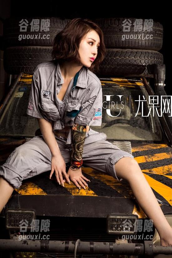 尤果网 - 从阿依努尔瓦娅的比基尼看人生：分享那些意想不到的瞬间！