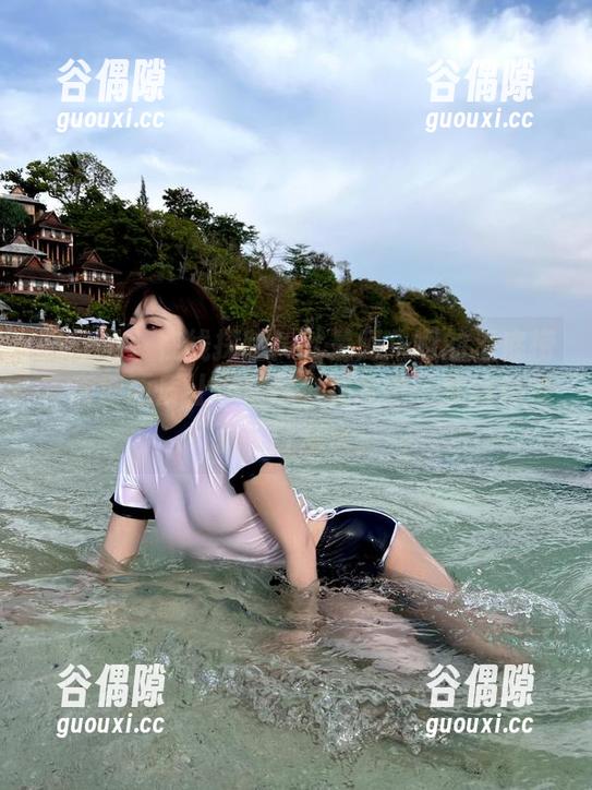 微密圈 - 在线探险！就是阿朱啊的海底捞，高清画质让你仿佛也在水中…我好像喝了一口海水。