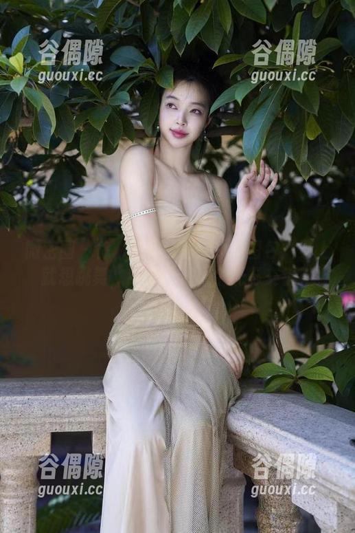 微密圈 - 徐珺大哥私房连体衣图包：穿上就想跳舞，结果只跳了个光影交错！
