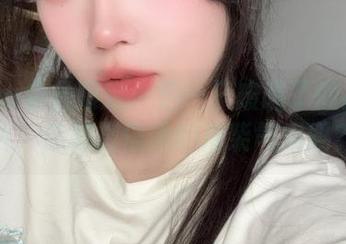 Fantia会员限定：是一只废喵了的高清照片，你敢相信她的废柴气质吗？