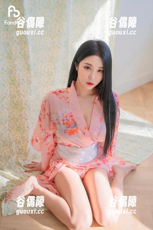 跟随普美Bomi(보미)的游泳姿态：高清泳衣美图，下载让眼睛也清凉！
