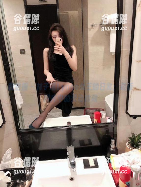 微密圈 - 林子喵Lynne女王的日常：最新图库中的灵动瞬间