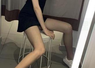 微密圈 – 看！桃脱了在高跟鞋里的轻盈瞬间，有点迷人呐…