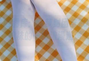 爱上袜子的图库：森萝财团与20D肉丝短棉袜的一场浪漫邂逅