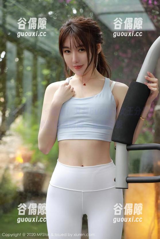 模范学院 - 最新！艾莉Evelyn女王分享她的魅惑瞬间，快来围观