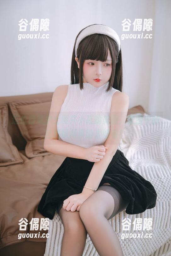 这位口罩护士樱井小莜的美图，套图中的自摄瞬间真的太好看！