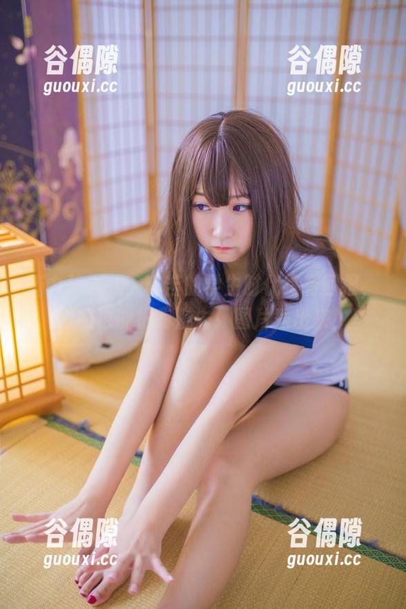 猫九酱在线：辛苦的学生时代终有回报，校服也能很有魅力！图片秀出来！