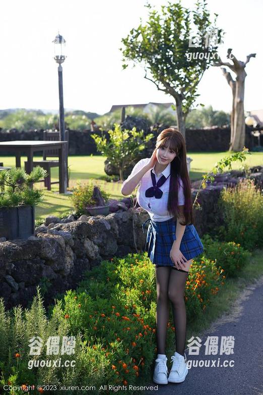秀人网 - 来看看Elise谭晓彤的可爱作品集，谁说可爱只限于小女生？