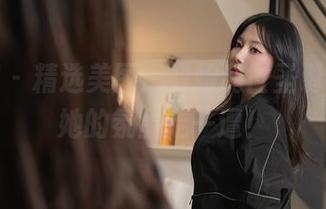 秀人网 – 精选美图：抖娘利世圣诞，跟随她的氛围走一遭！