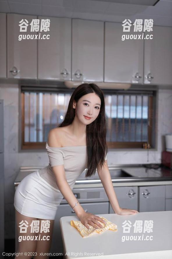 秀人网 - 穿越光影，林子欣freya的美足写真合集：来吧，让我们一起走进这个足够‘美’的故事！